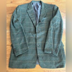 Ermengildo Zegna. Wool/Cashmere Blazer. Green & Brown Herringbone. Size 42L.